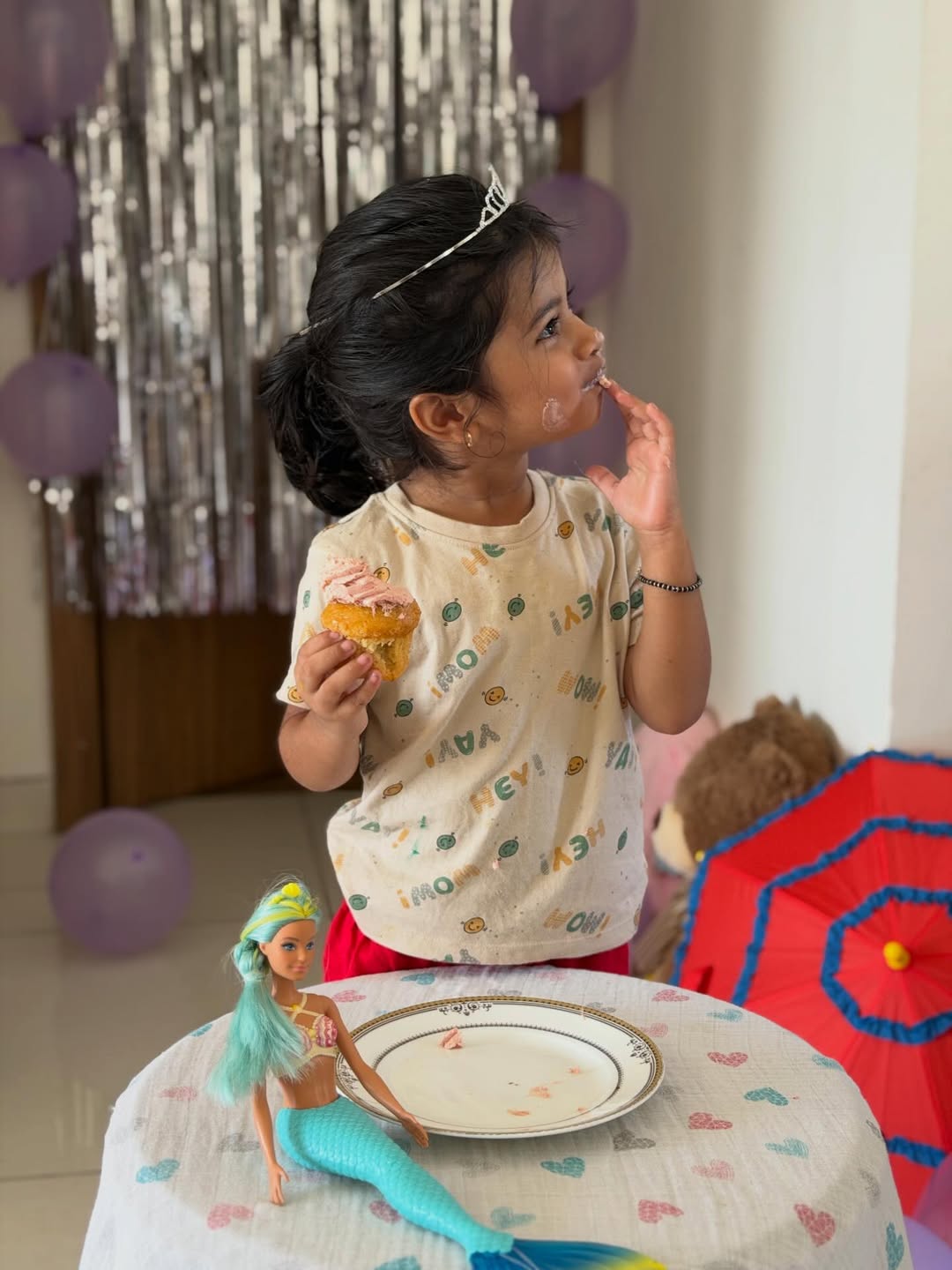 Priyanka Deshpande brother daughter birthday pics