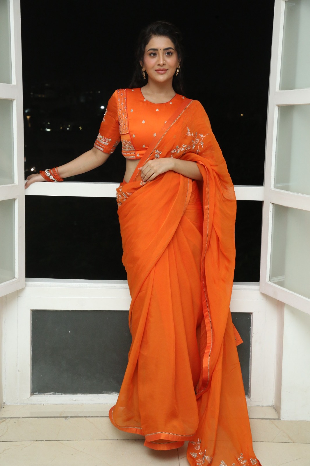 Rashi Singh in Transfer Trimurthulu Event