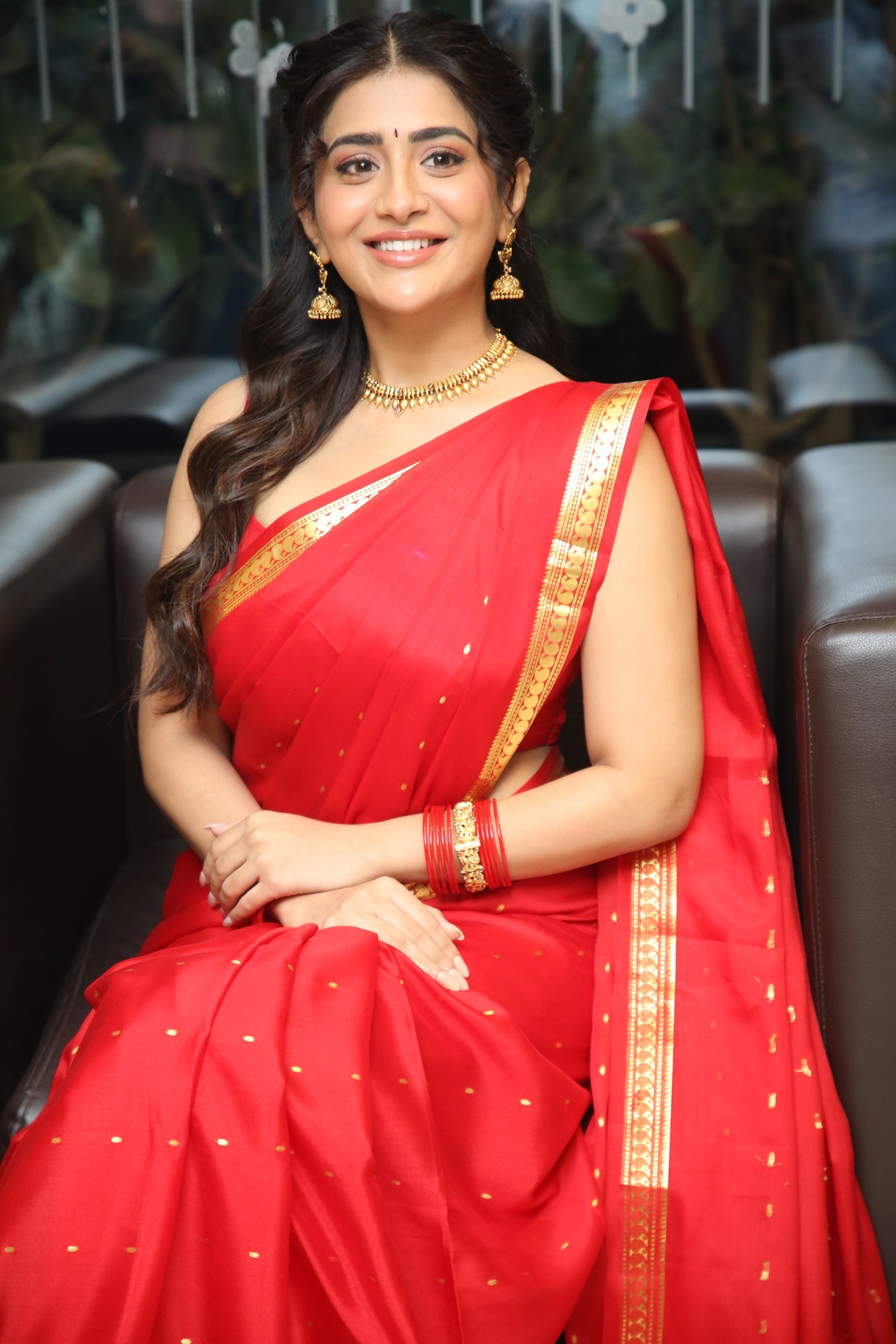 Rashi Singh in elegant red saree