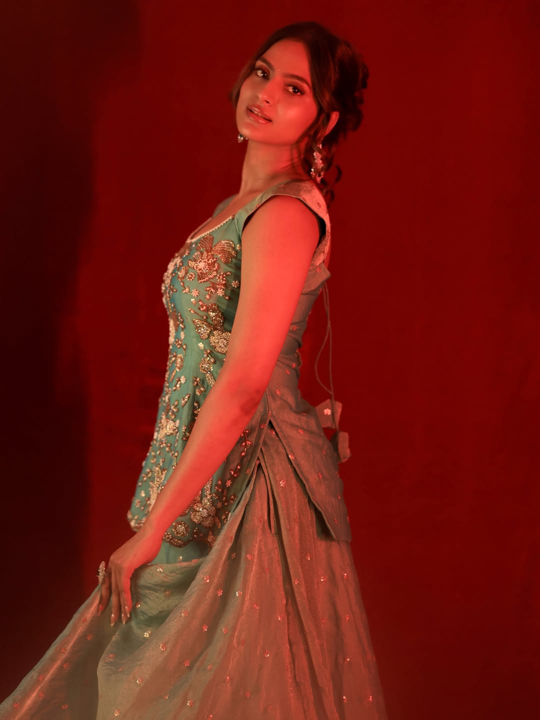 Rashika Shetty in glamorous festive look