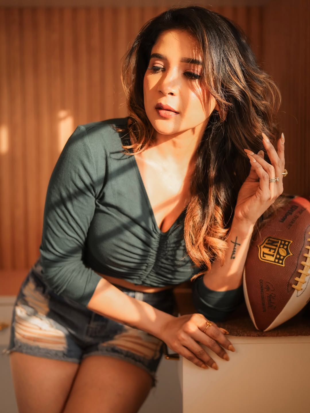 Sakshi Agarwal elegant portrait gallery image