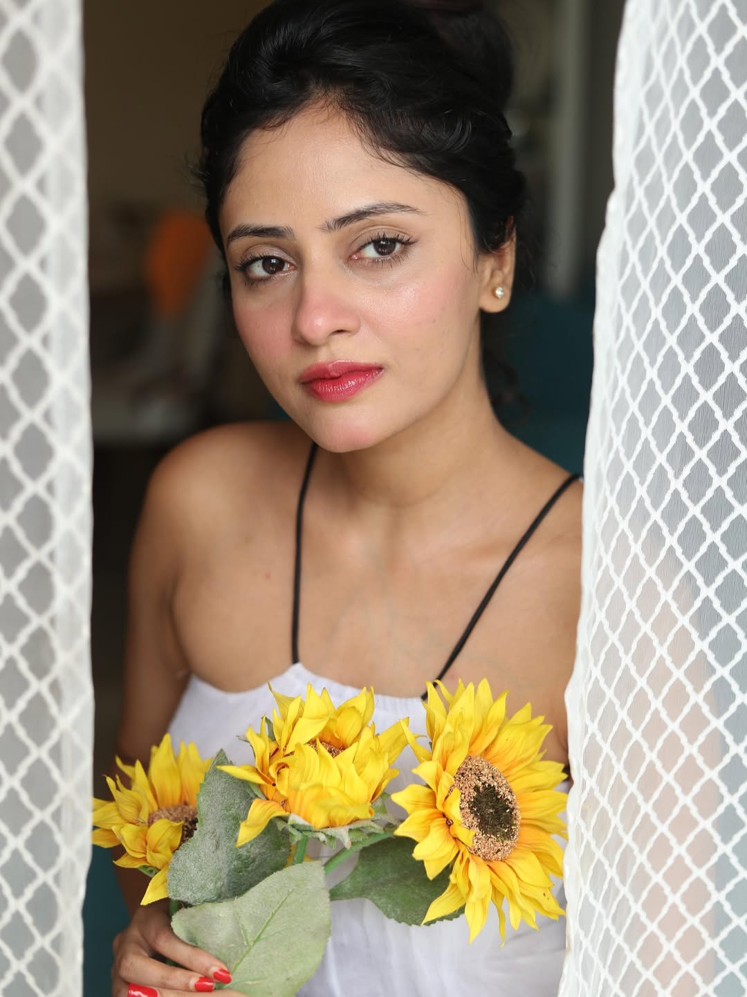 Sanya Thakur white outfit elegance