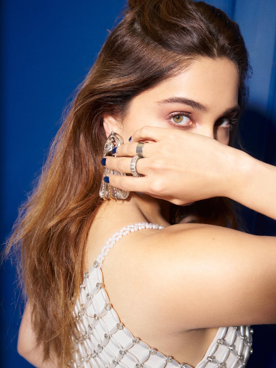 Rising Star With A Fashion-Forward Identity