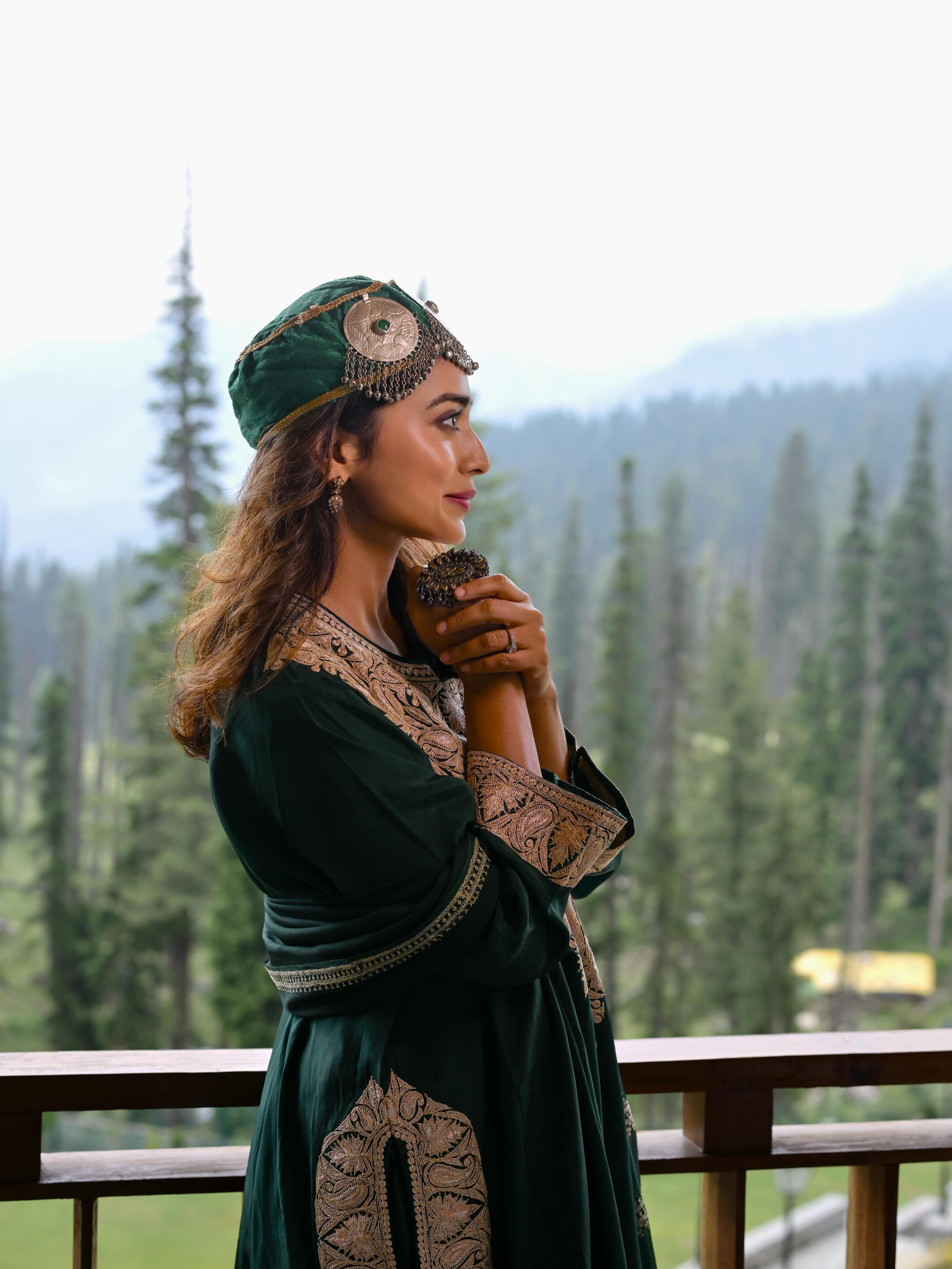 Shriya Saran Kashmir fashion