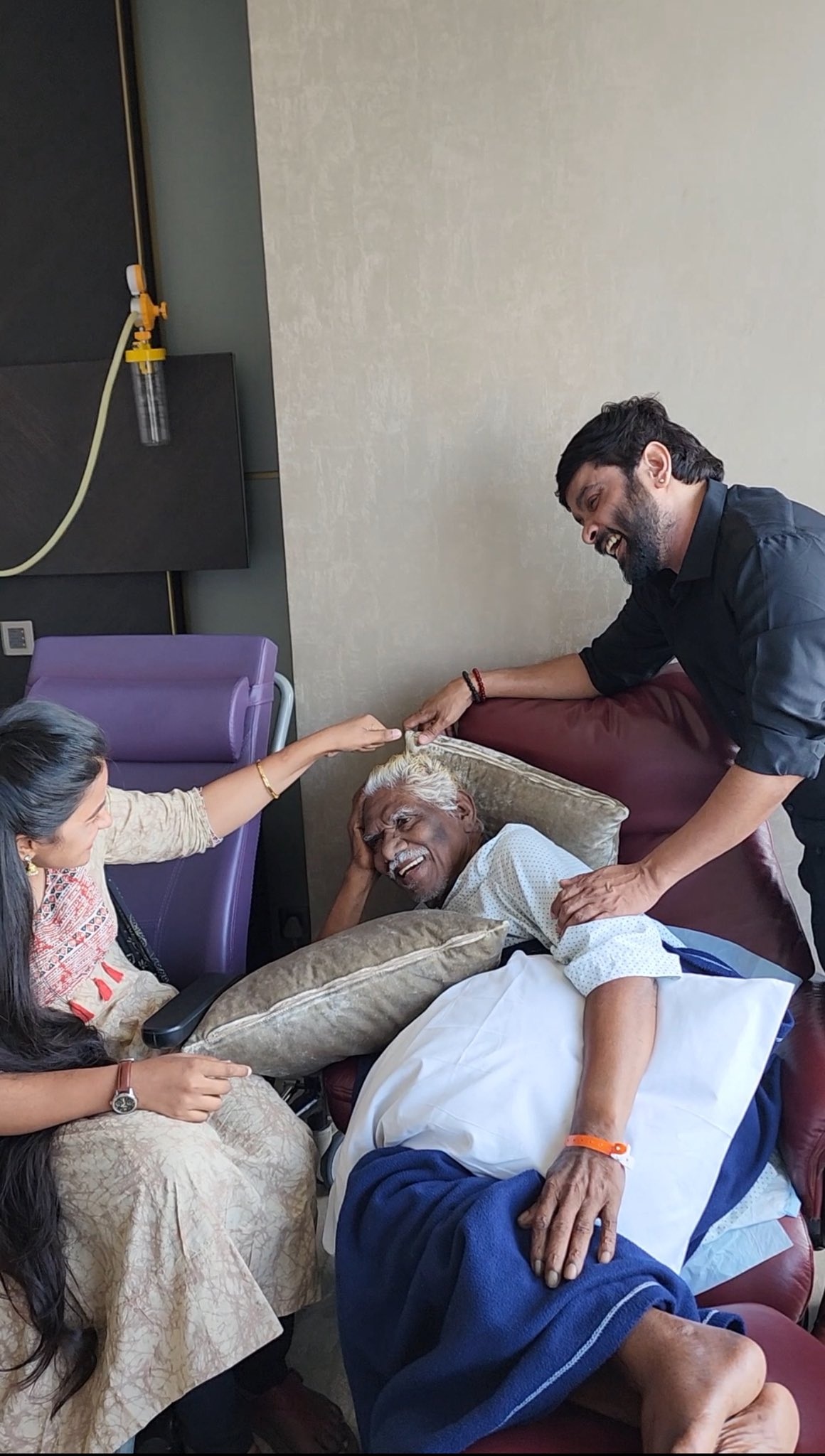 Snehan Shares Emotional Photos With Bharathiraja After the Director’s Demise