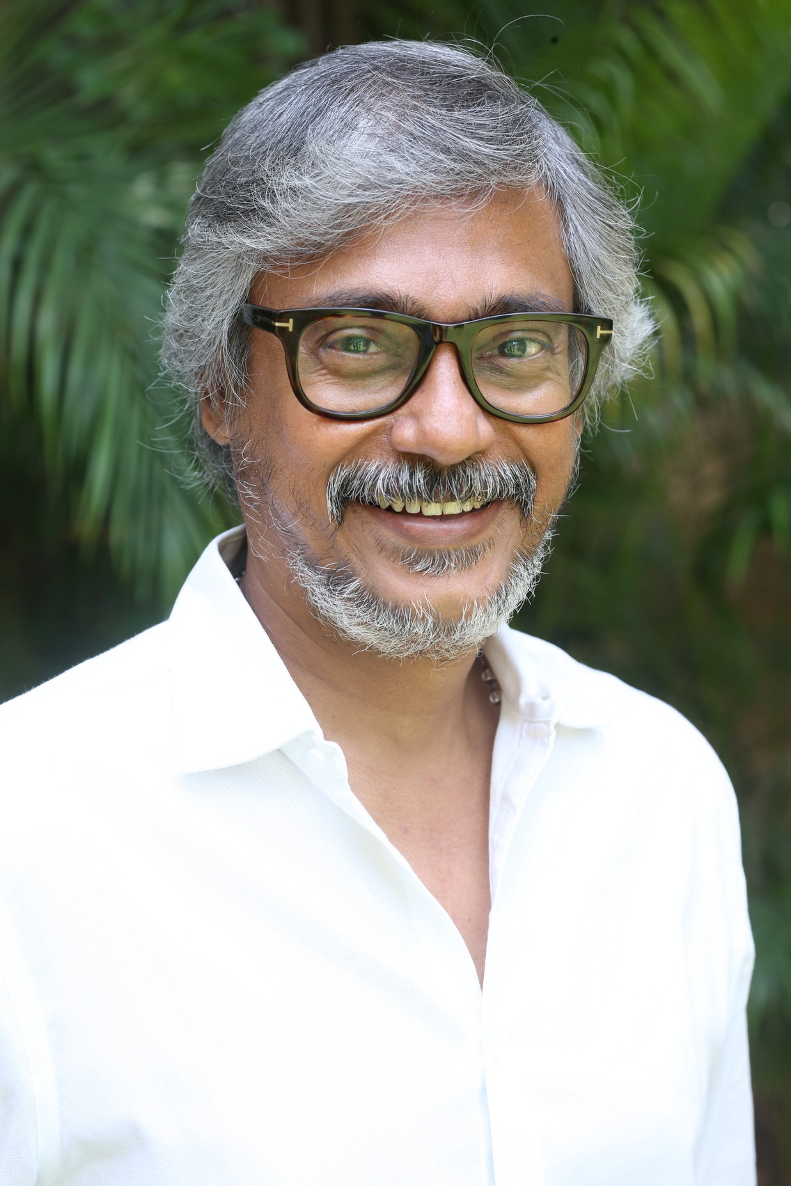 Soundar Rajan white shirt style