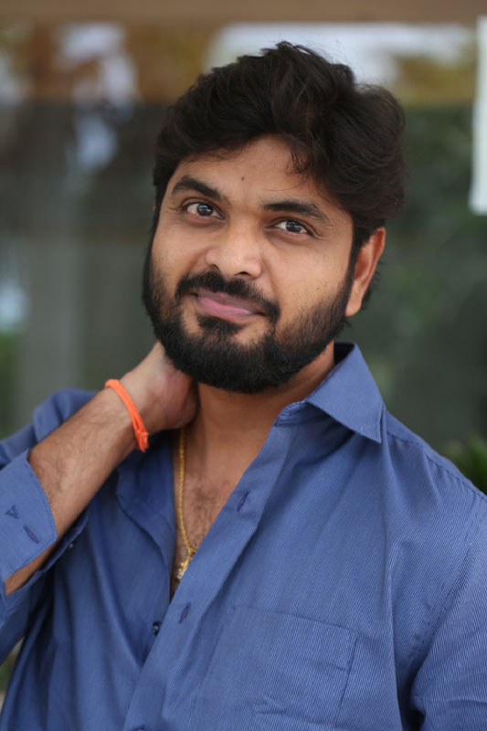 Dinesh at movie press meet