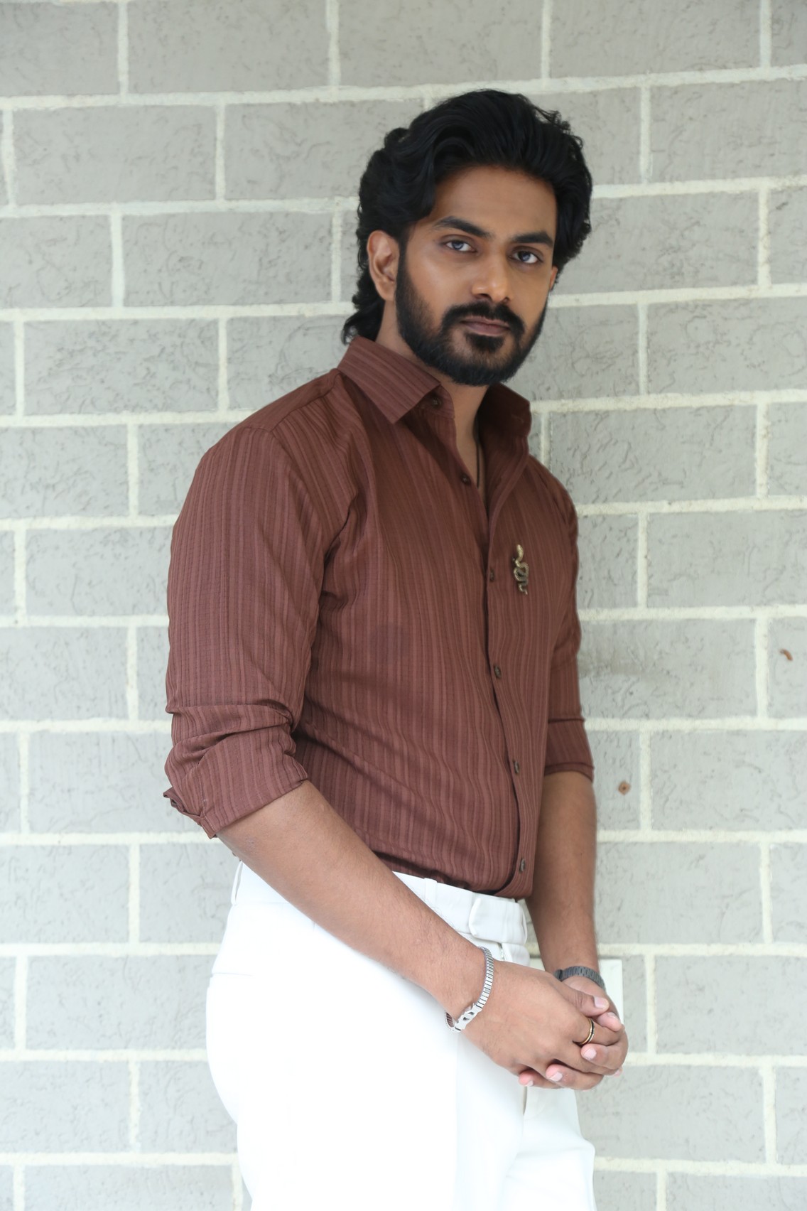 Virat Kohli stylish celebrity look