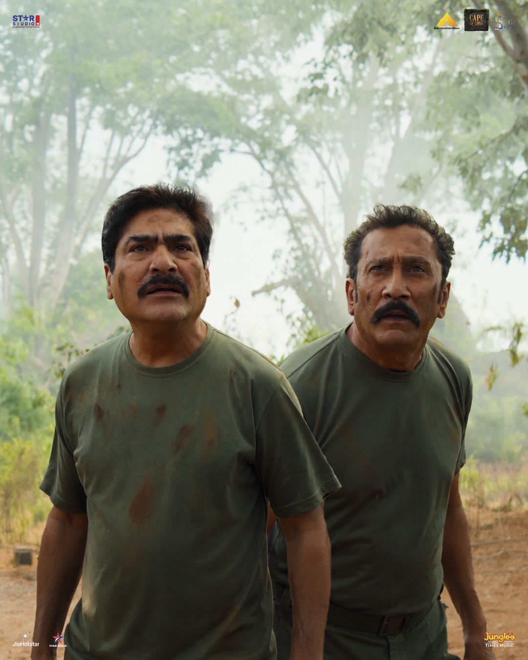 Yashpal Sharma Mukesh Tiwari scene still