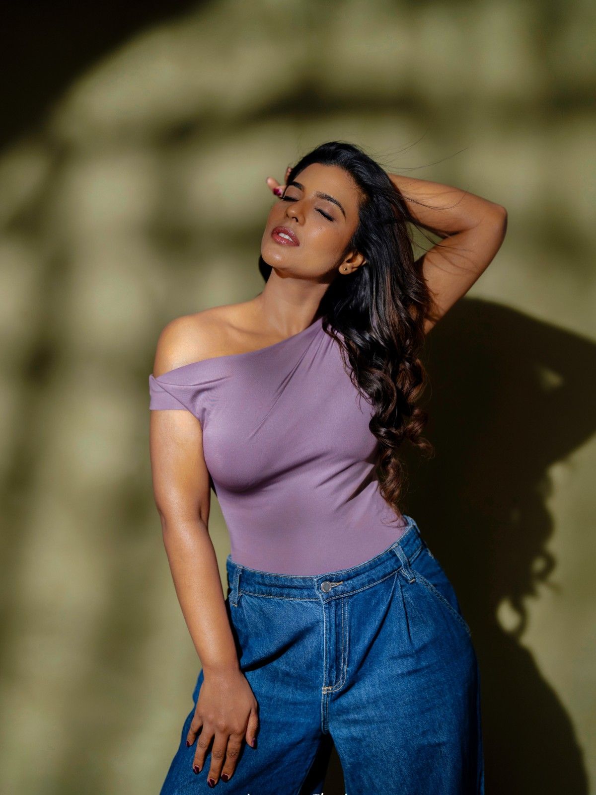 Actress Aishwarya Rajesh Shares Her Recent Stunning Photos Which Attracts Youths