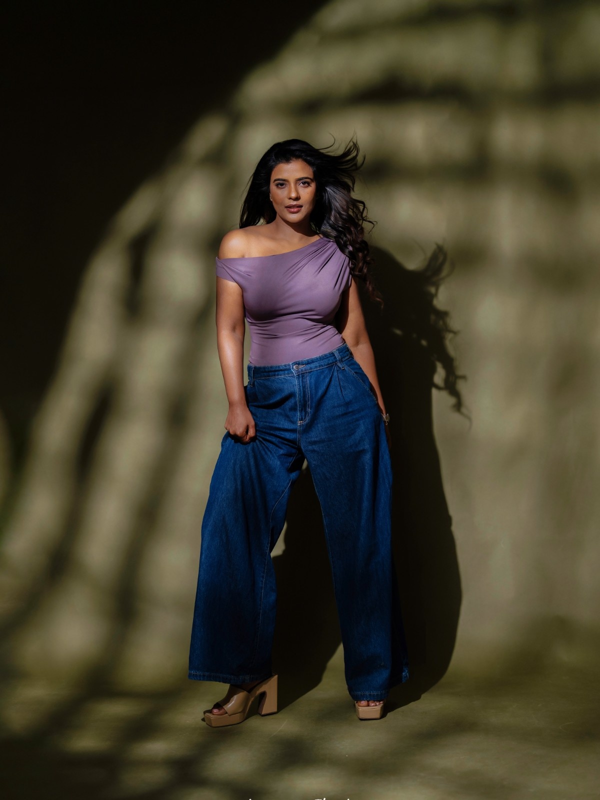 Actress Aishwarya Rajesh Shares Her Recent Stunning Photos Which Attracts Youths