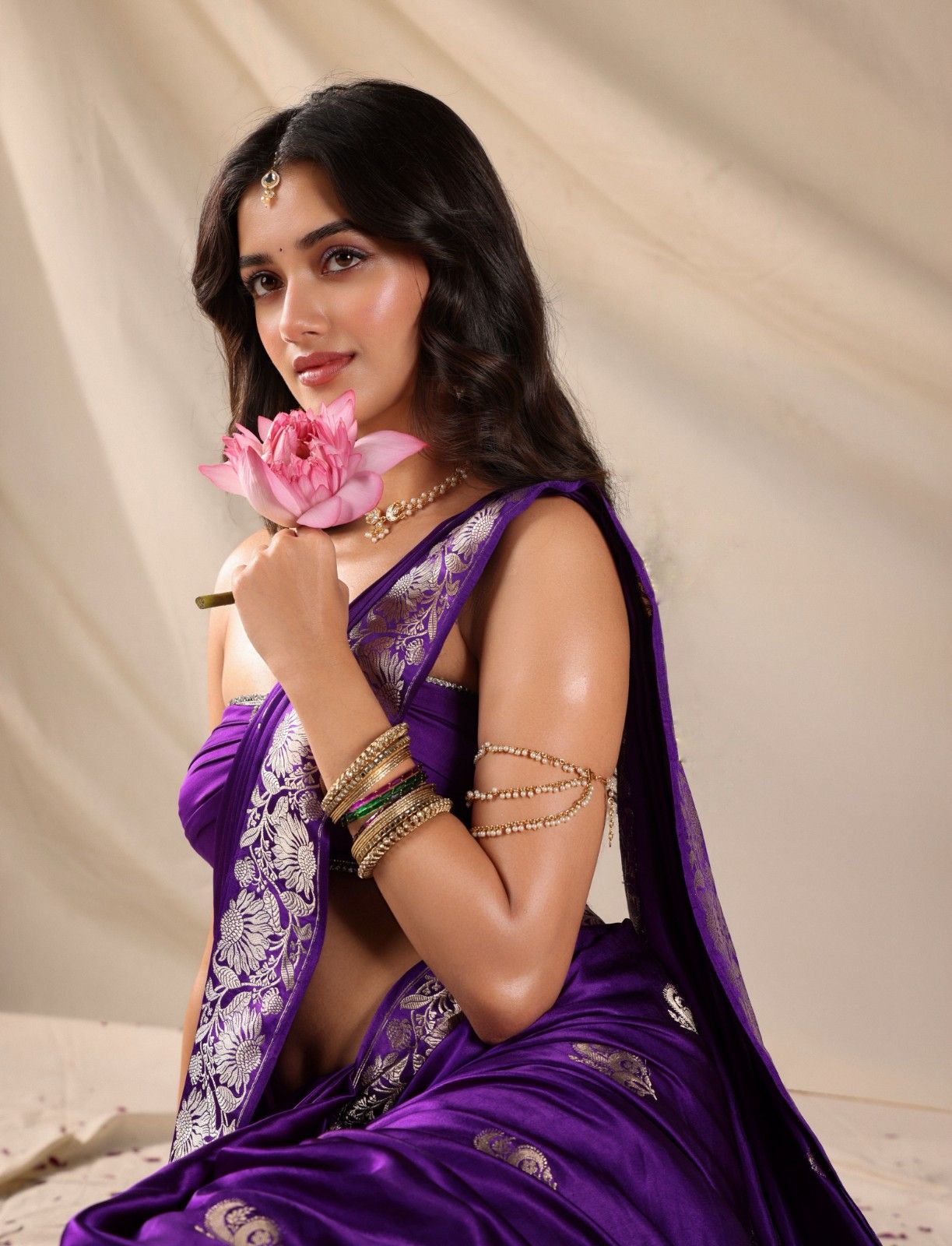 Actress Bhagyashri Borse Shares Her Recent Treditional Photo Shoot Photos Whiche Express Her Glamour And Homely Zone