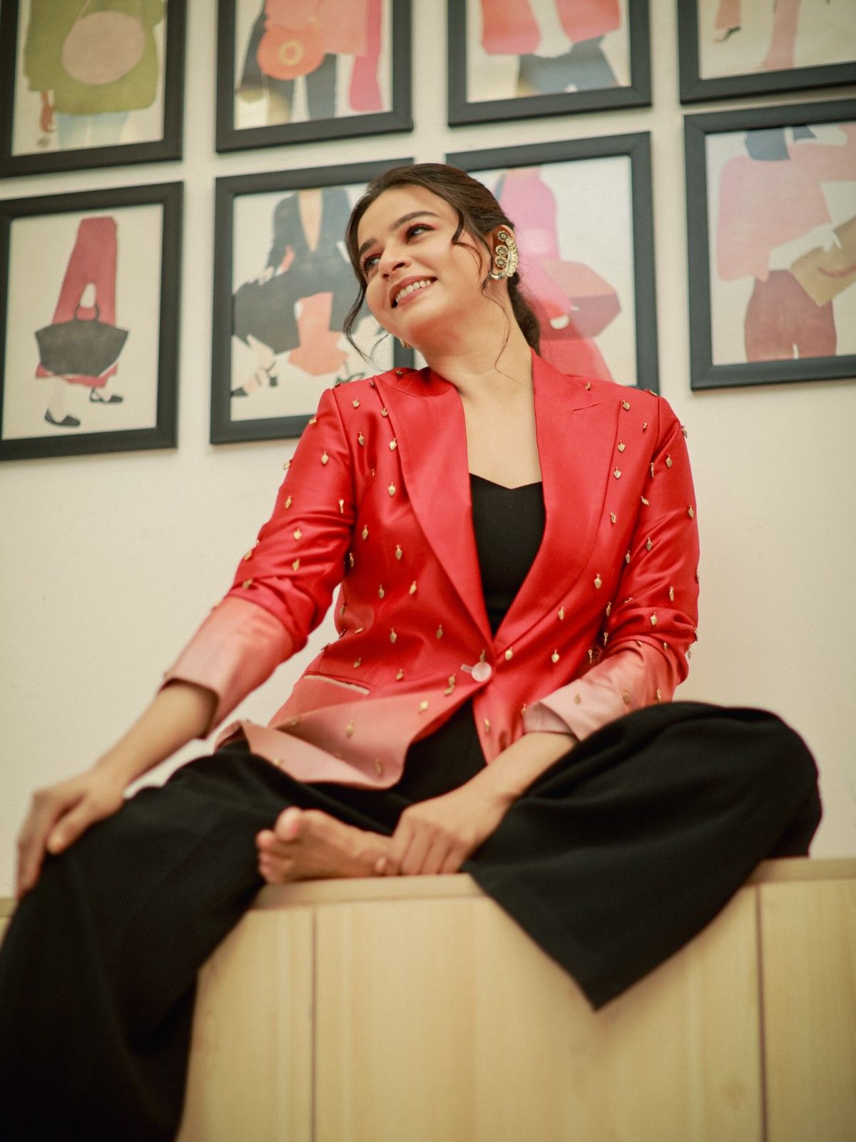 Actress Divya Ganesan Shares Her Very Beautiful Photos Which Attracts Fans