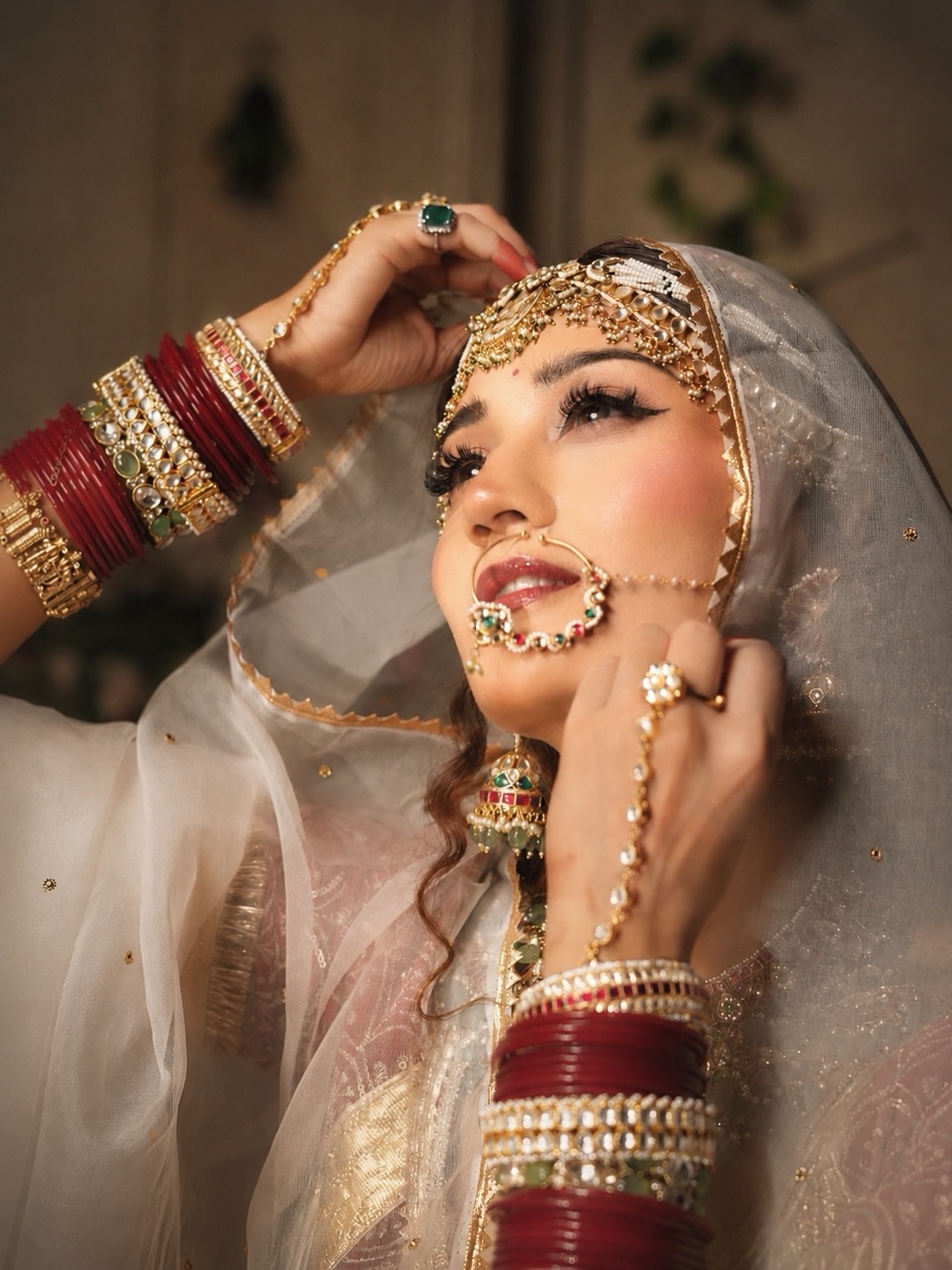 Beauty Styling Rooted in Refinement