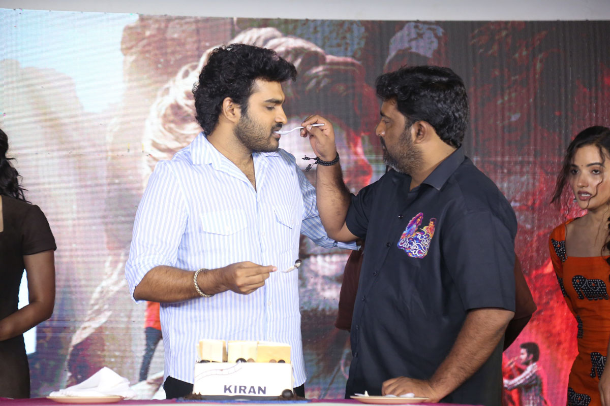 Ravi Namburii feeds cake to Kiran Abbavaram