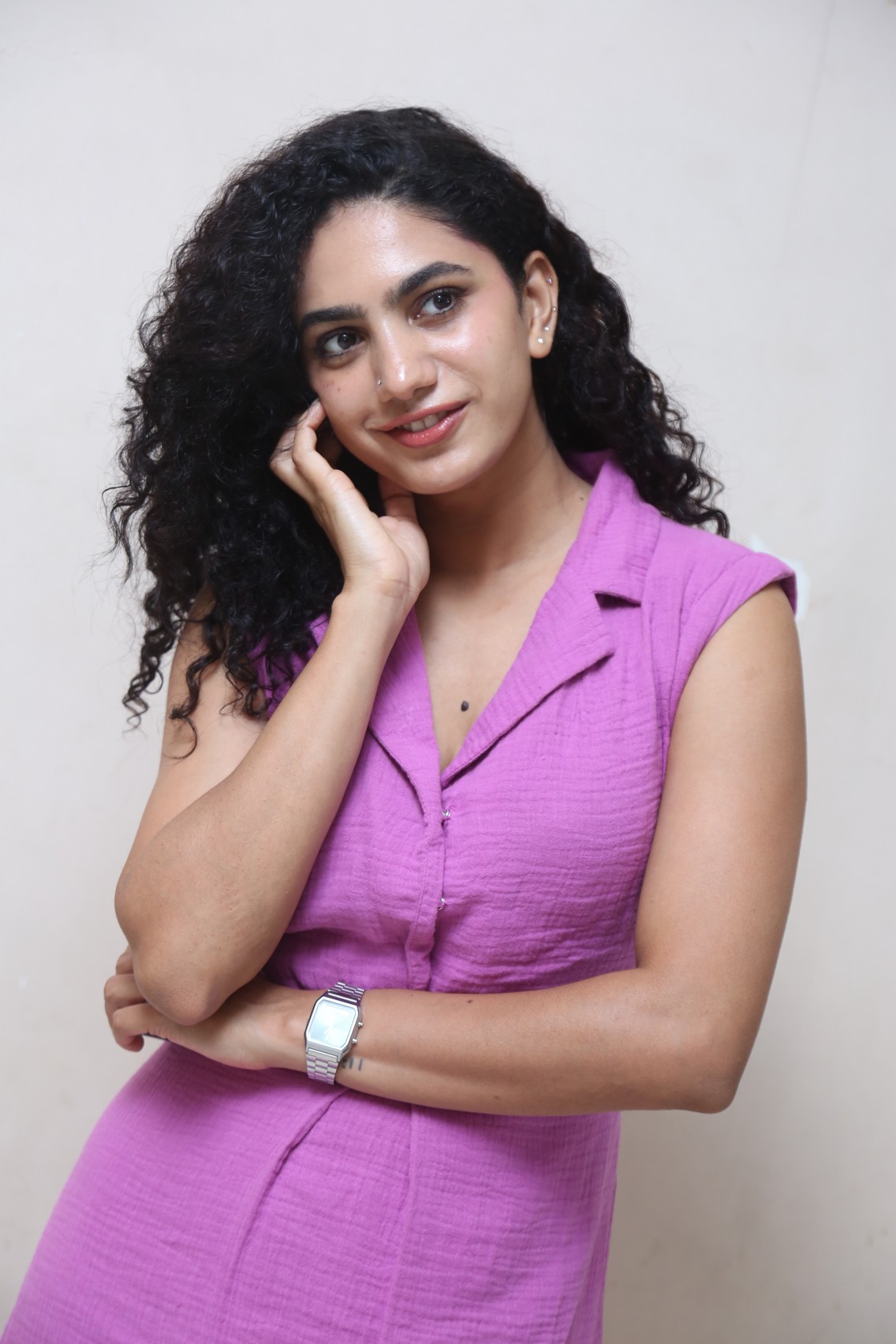 Deepa Thomas stylish contemporary look