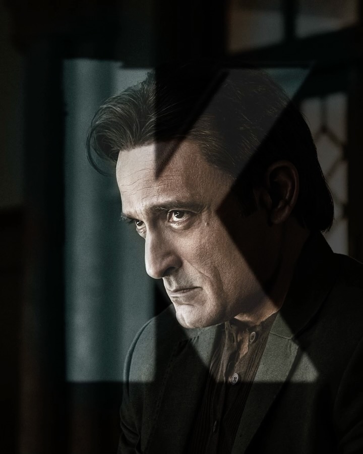 Akshaye Khanna as Shauryaman Gaur