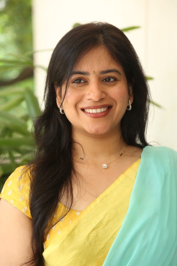 K Niharika Dasari elegant traditional look