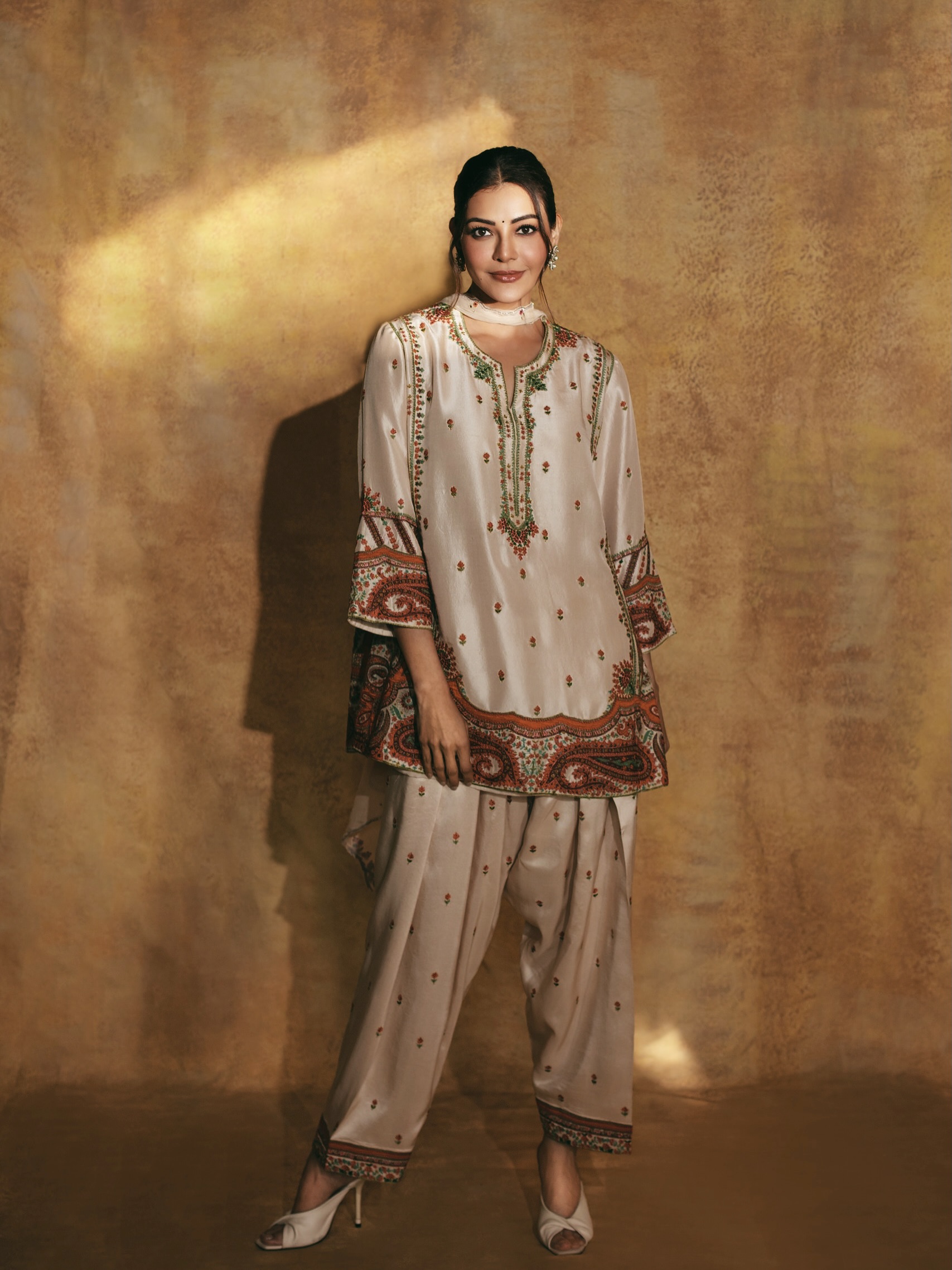 Kajal Aggarwal classic Indian fashion