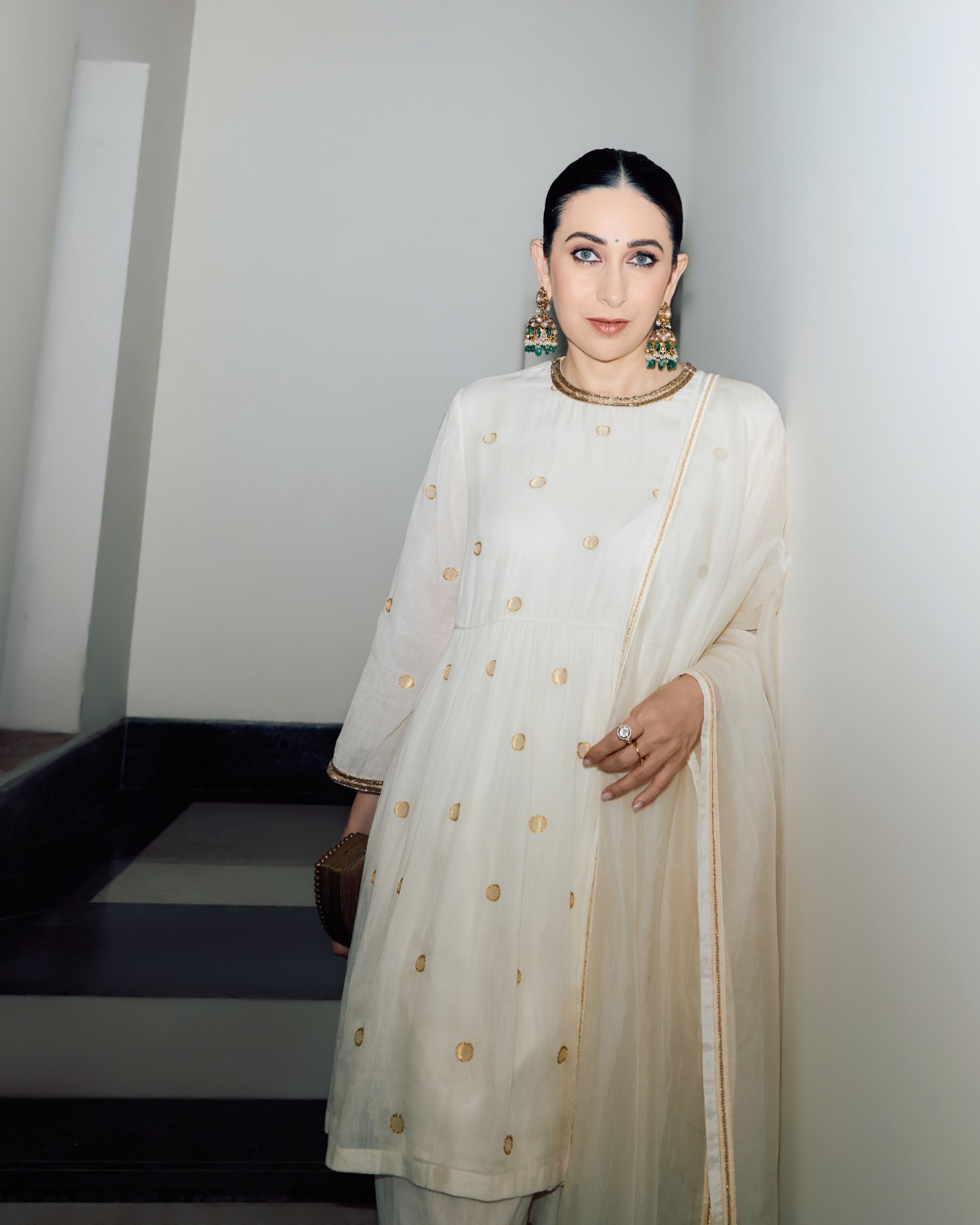 Karisma Kapoor timeless fashion look