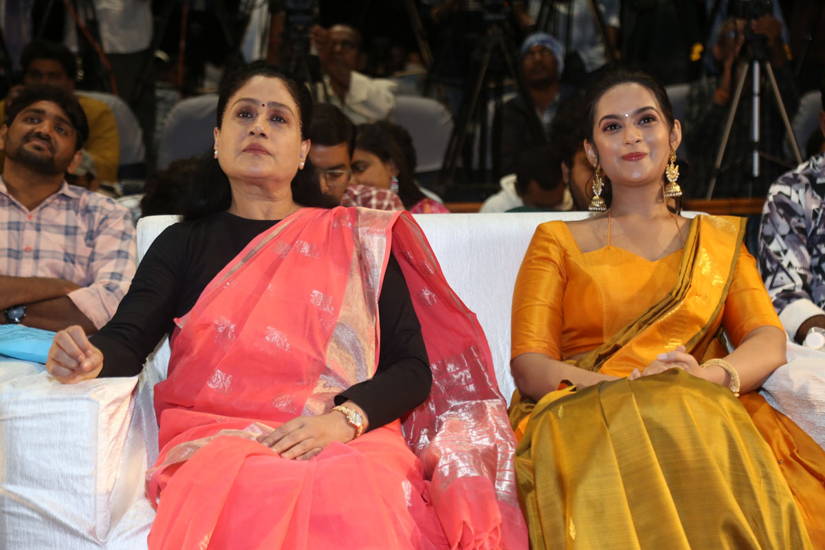 Vijayashanti and Samaira at Karmakhya trailer launch