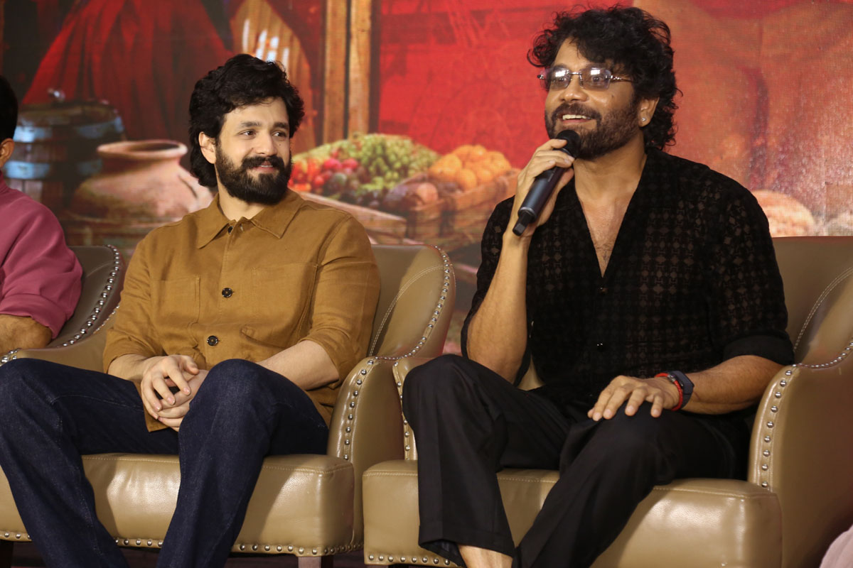 King Nagarjuna delivering speech at Lenin pre-release event.