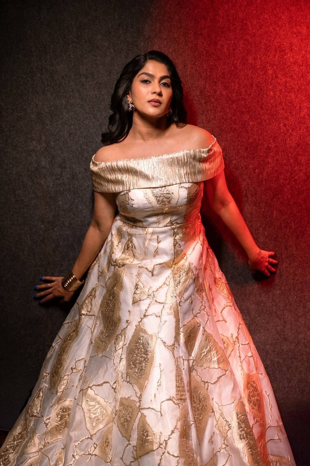 Lubber Pandhu Actress Swasika's Latest Photos Go Viral on Social Media