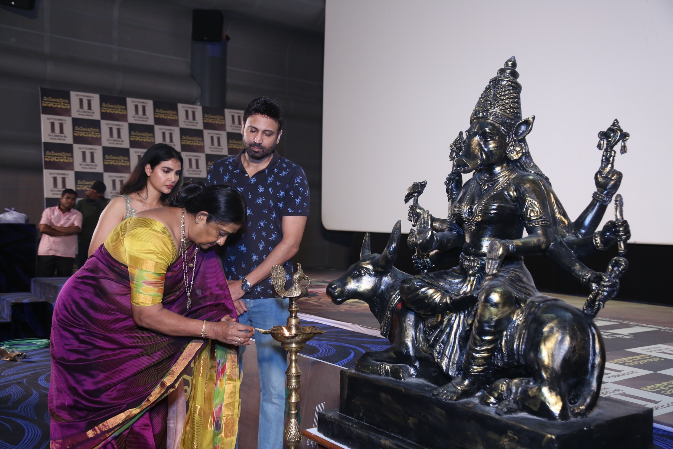 Manju Bhargavi lighting the ceremonial lamp at Mahendragiri Varahi press meet