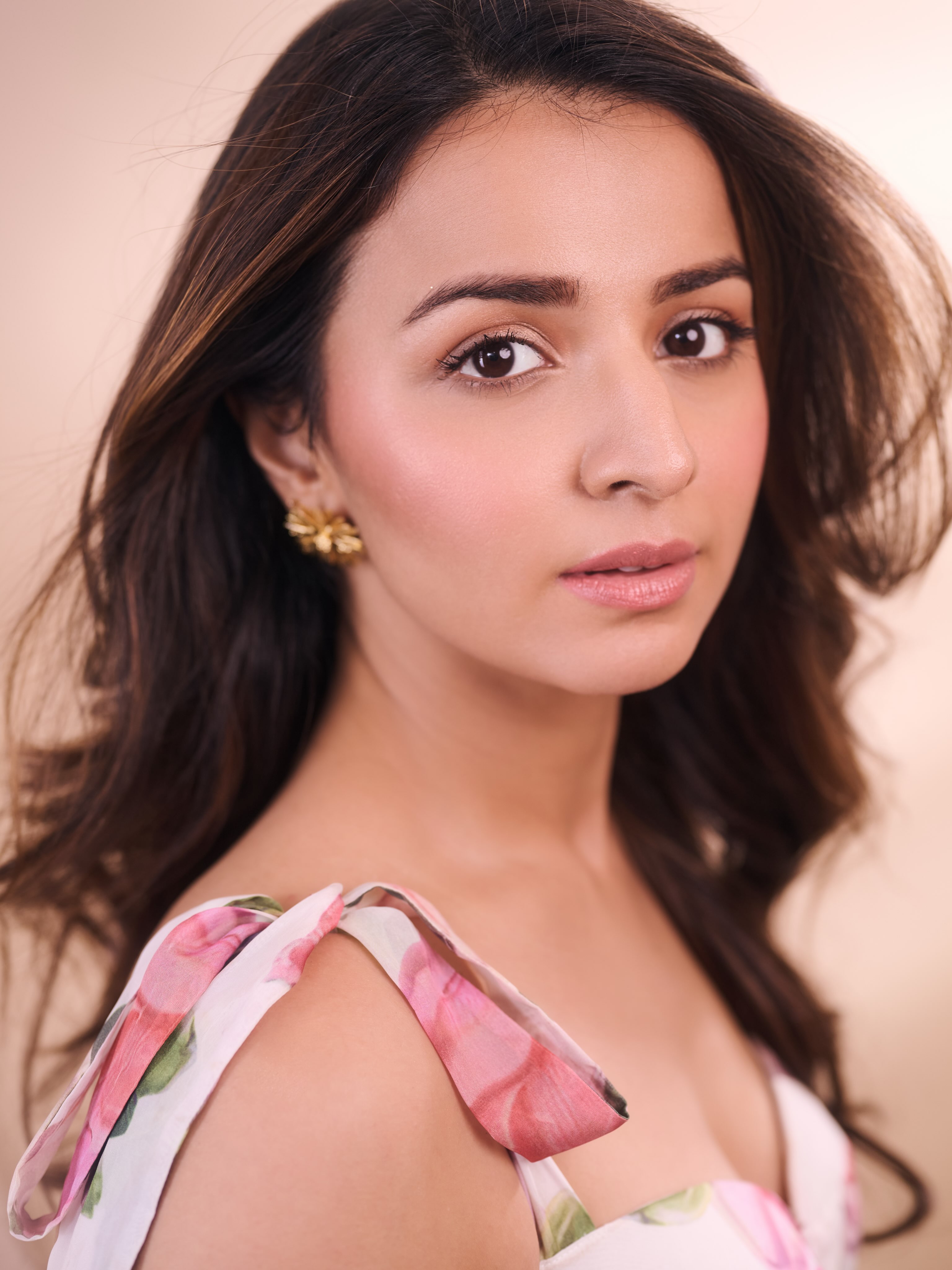 Mahima Makwana Blooms in Floral Elegance