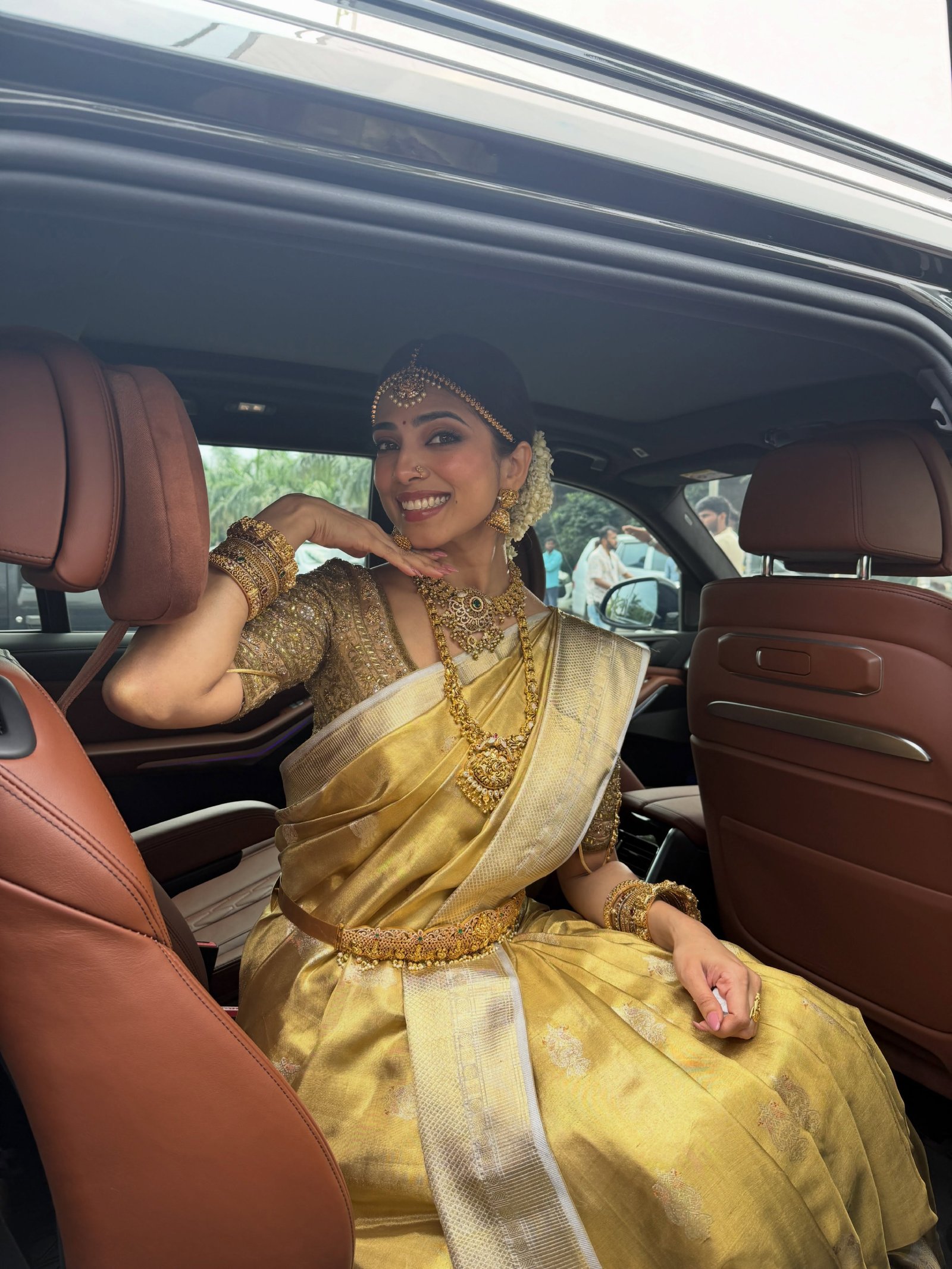 Malavika Mohanan jasmine braid style