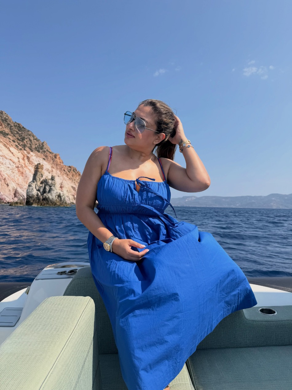 Malavika beach photos