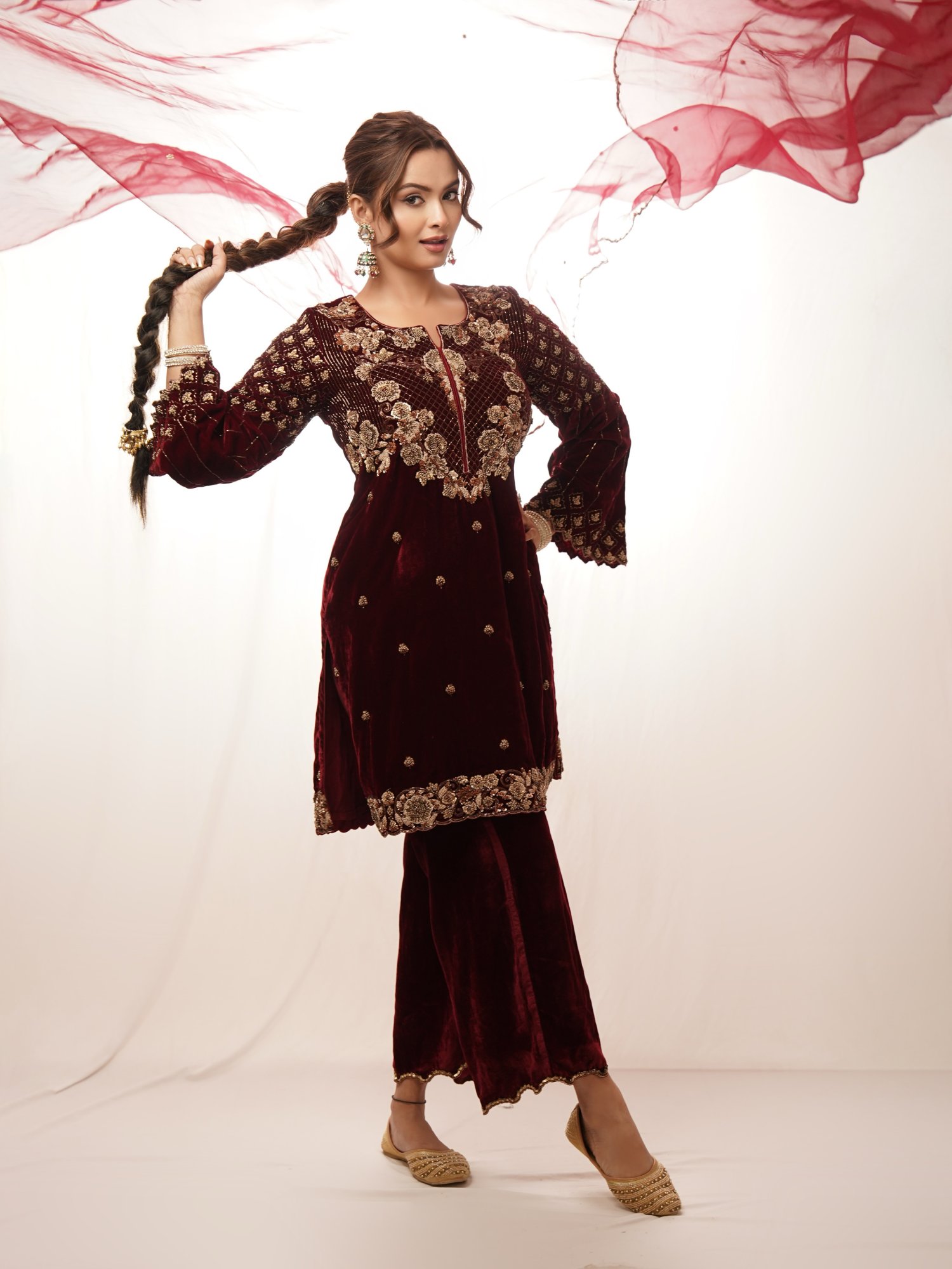 Neelam Giri traditional fashion style