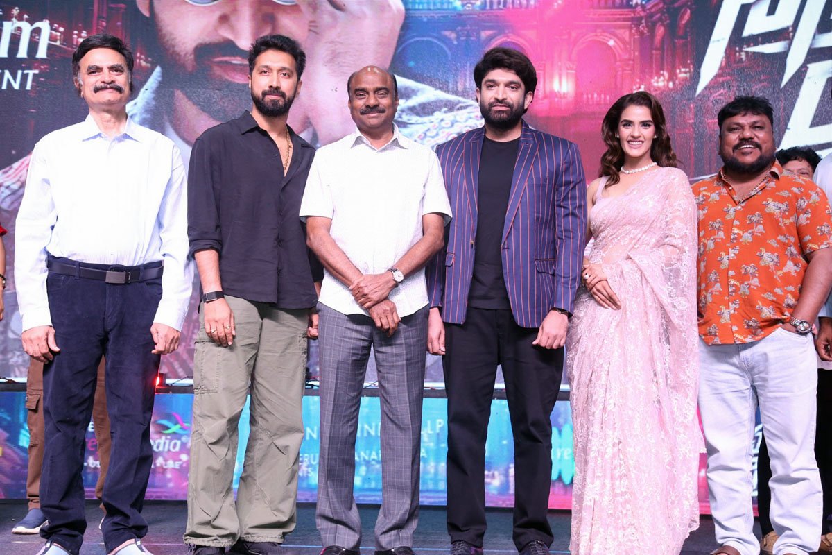Havish, Kavya Thapar and Nenu Ready team photo