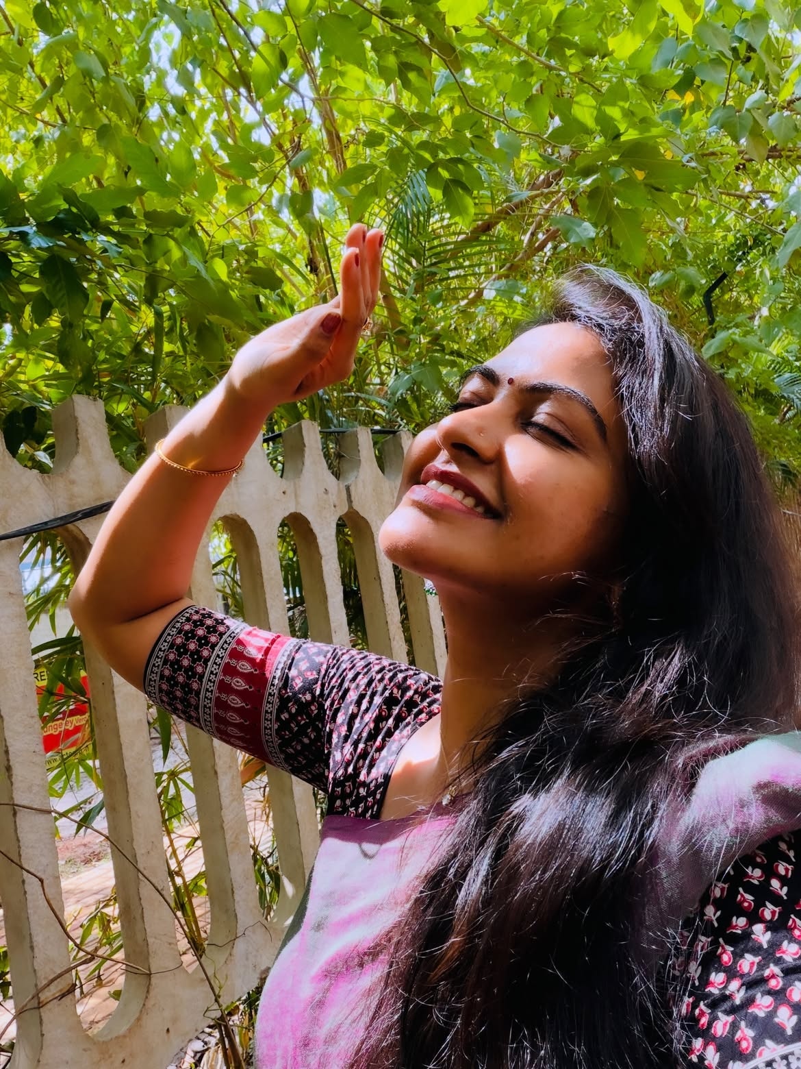 Rachitha Mahalakshmi's Latest Saree Photos Go Viral on Social Media