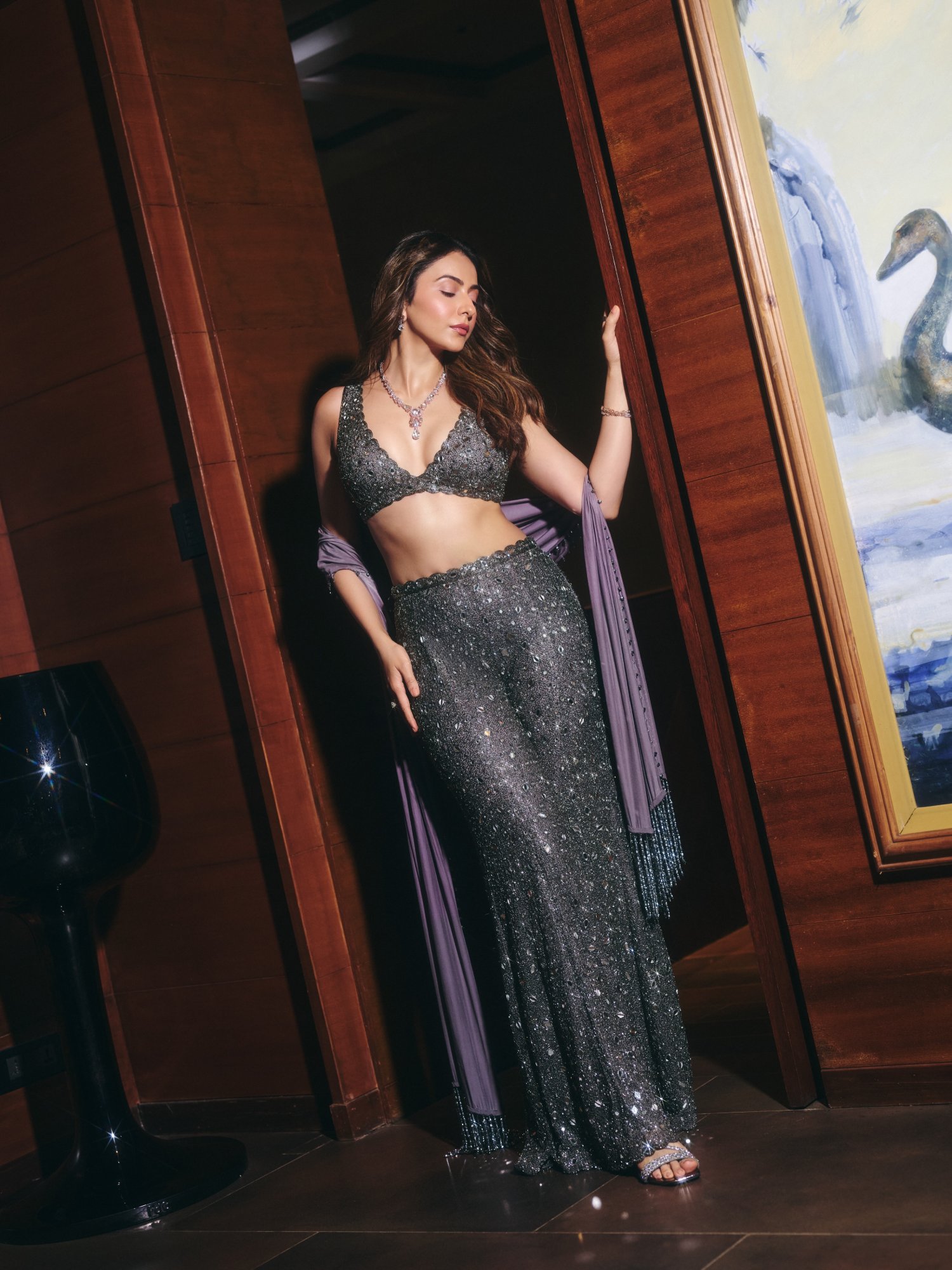 Mirror Work That Steals the Spotlight