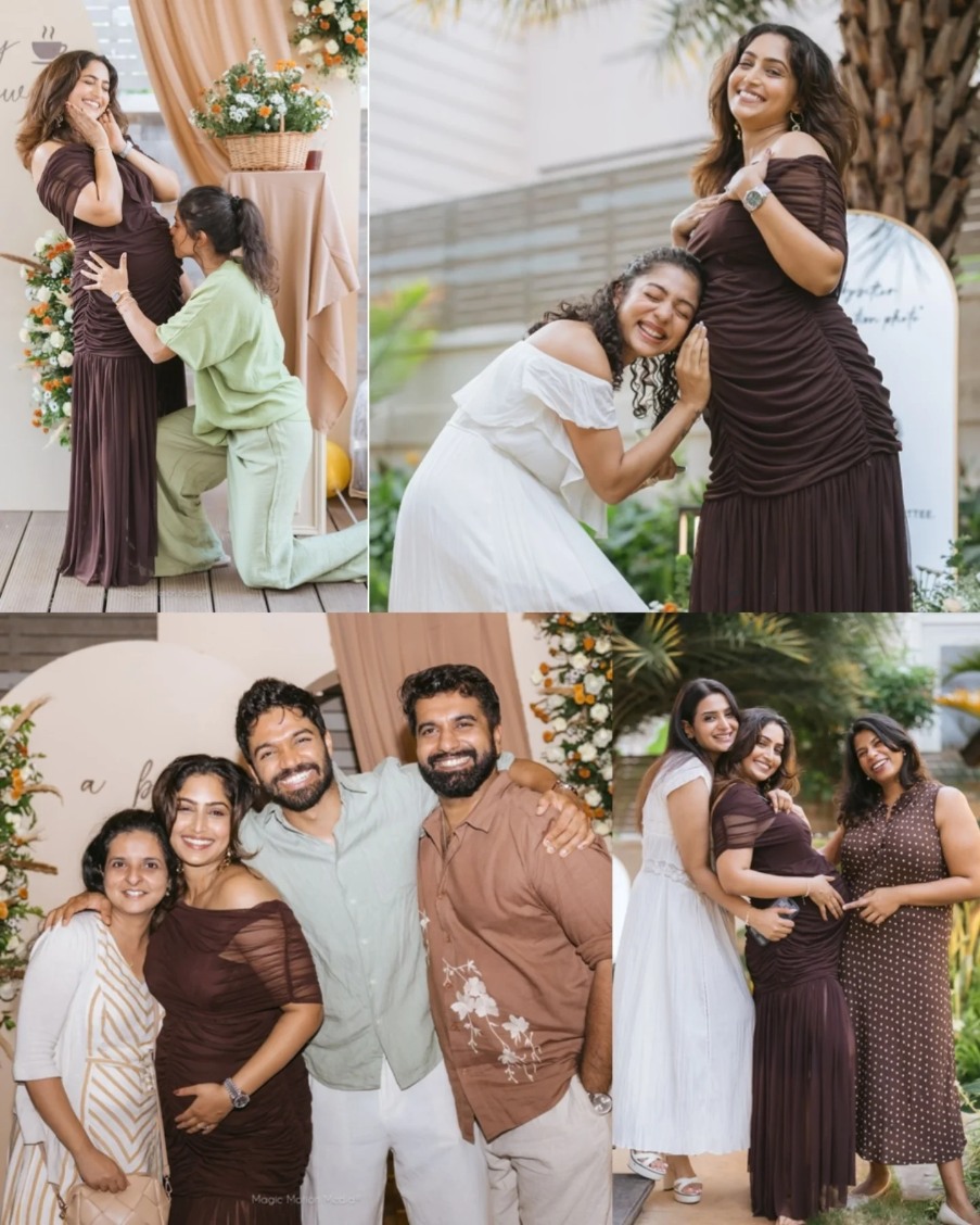 Reba Monica John baby bump photos