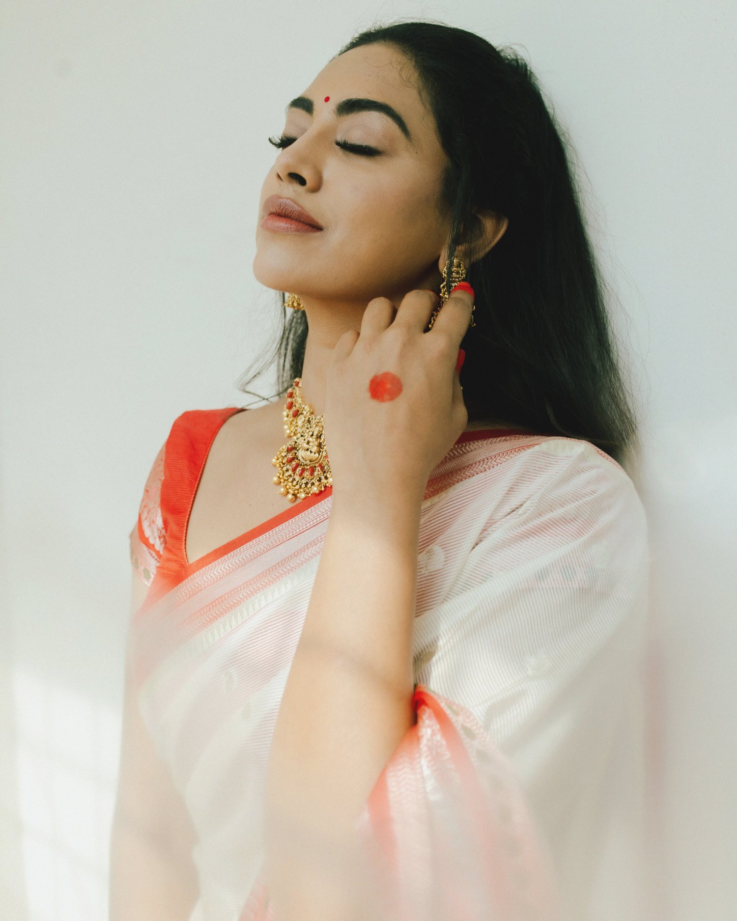 Makeup That Enhances Natural Beauty