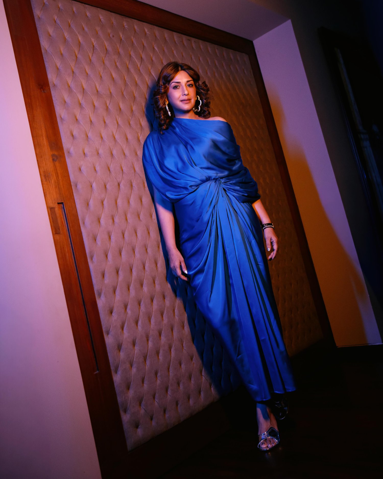 Sonali Bendre blue saree fashion