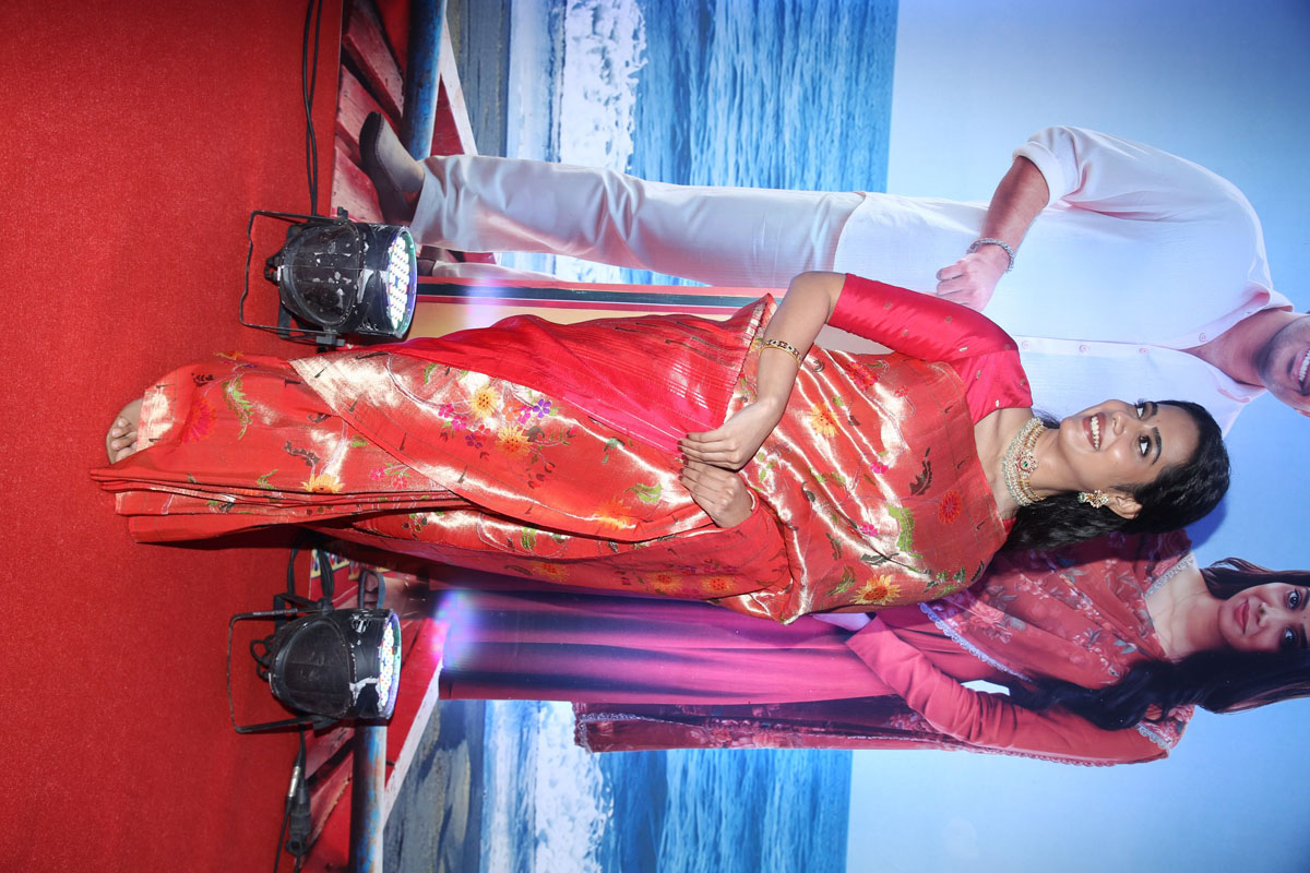 Sri Gouri Priya graceful saree appearance