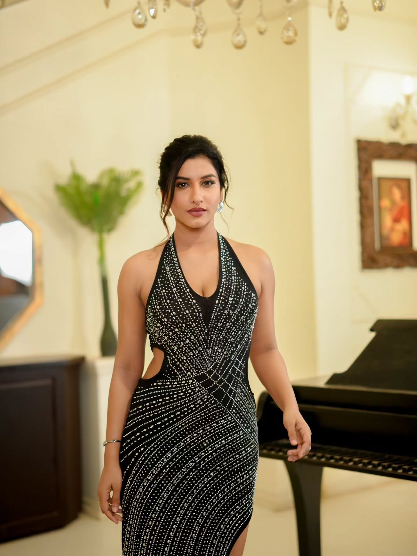 Vishnu Priya Continues to Define Confident Celebrity Fashion
