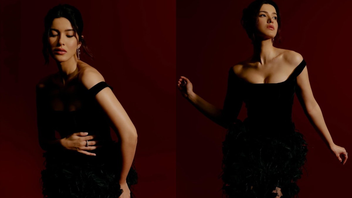 Shanaya Kapoor Turns Heads in Bold Black Gown With Dramatic Feather Detailing
