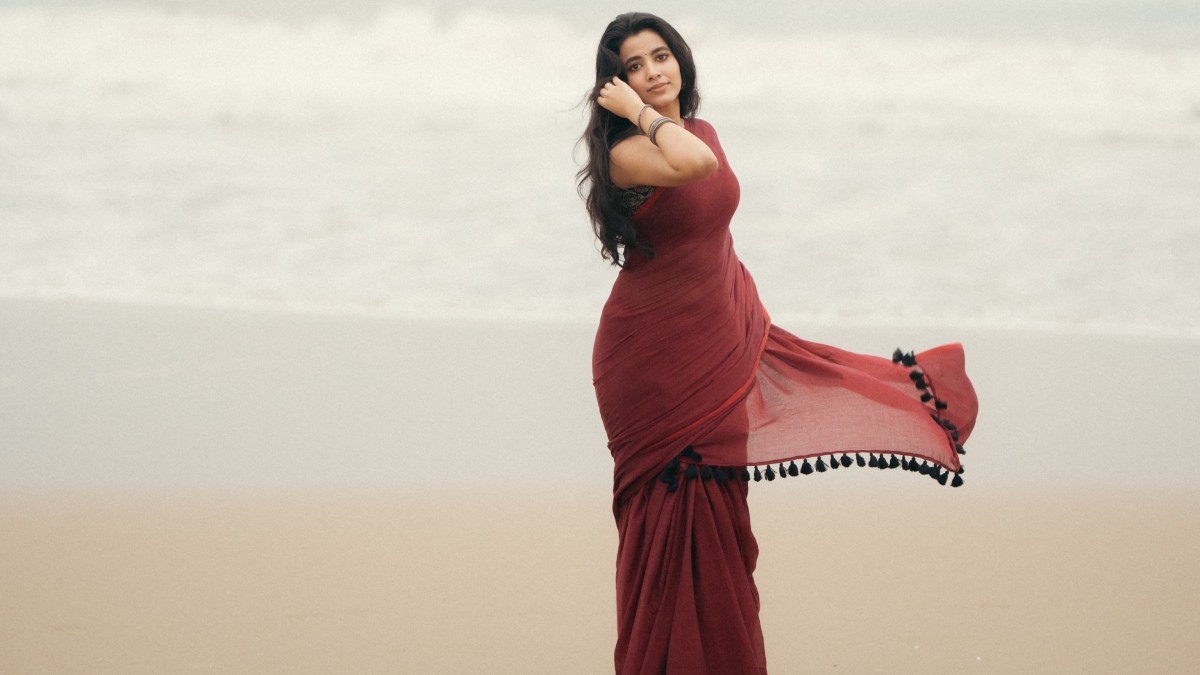 Shivani Nagaram's Beachside Saree Look Is Redefining Modern Ethnic Fashion