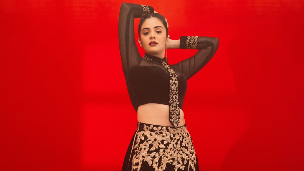 Sreemukhi Turns Up The Glam Quotient In Bold Black Embroidered Looks