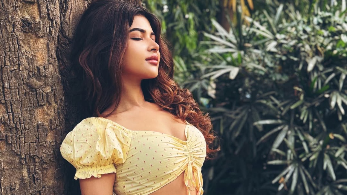 Srijita Ghosh Wins Hearts With Effortless Summer Style And Natural Charm