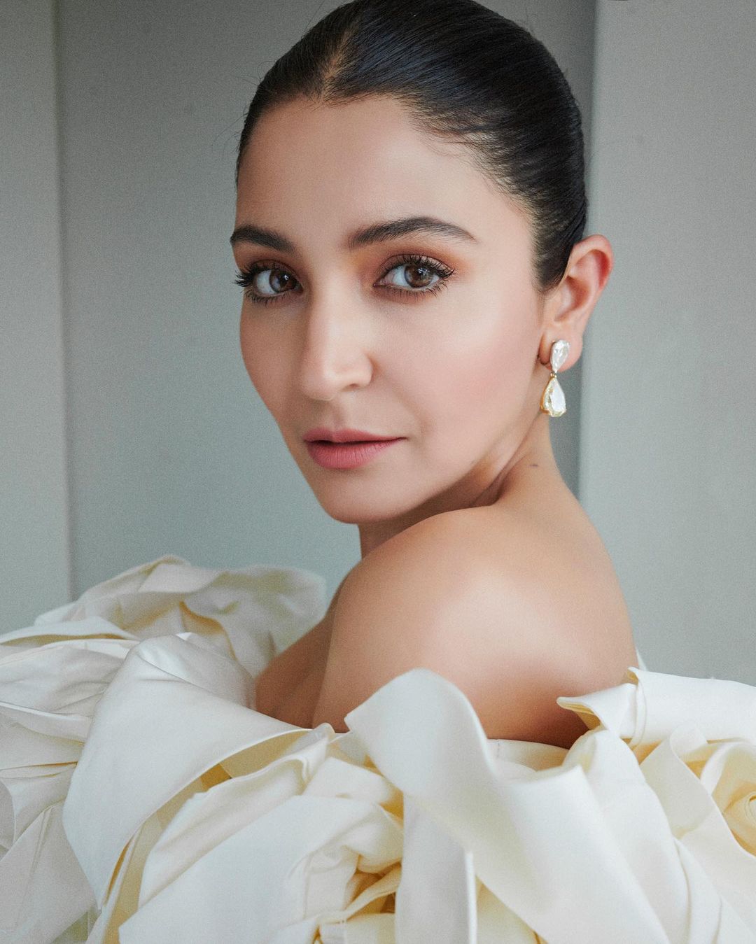 anushka sharma cannes look