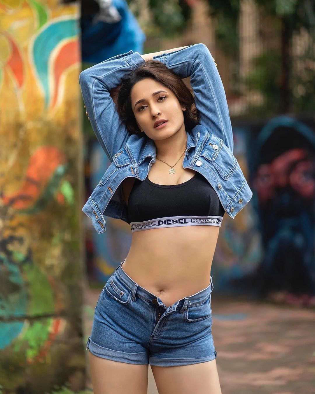 pragya jaiswal