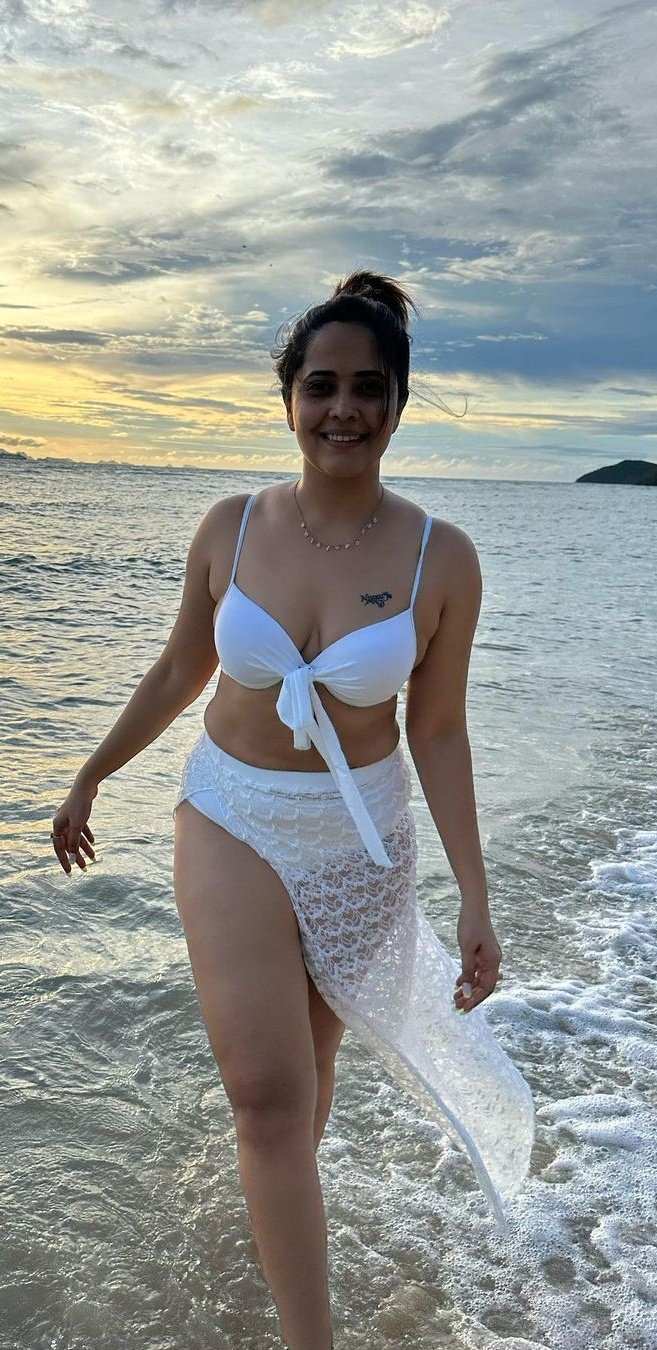 anasuya bharadwaj