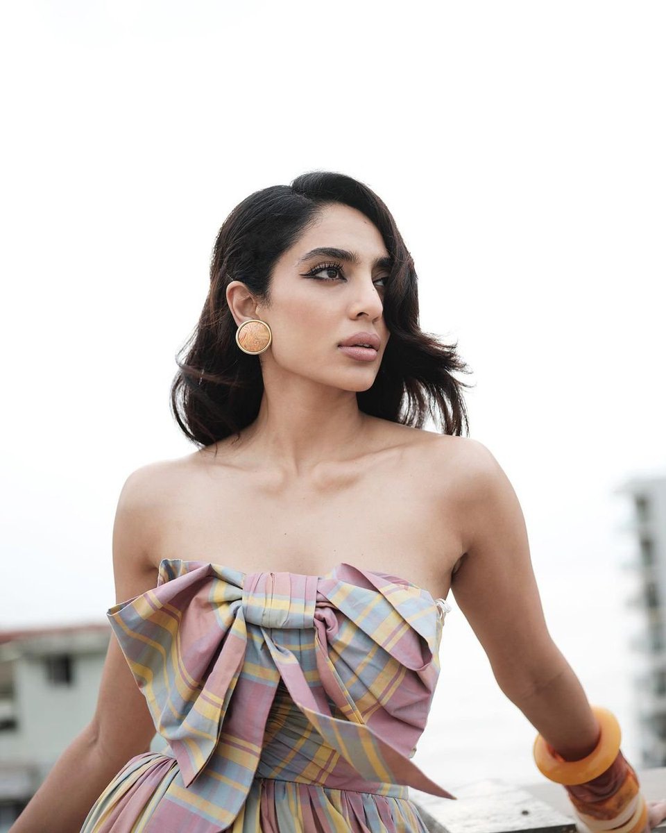 sobhita dhulipala