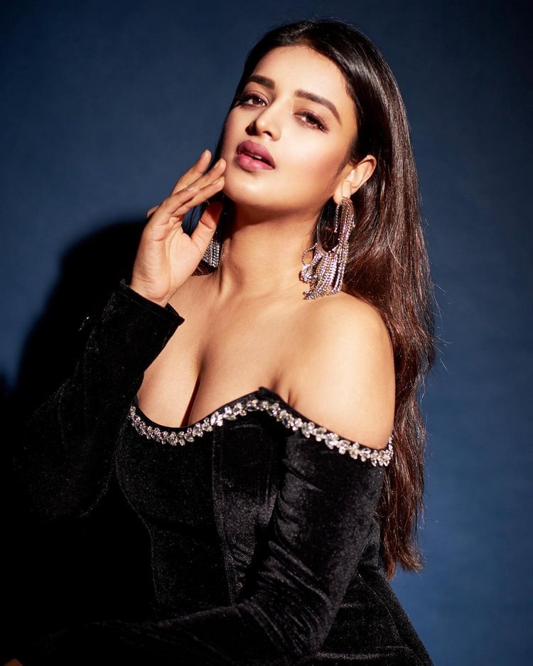 nidhhi