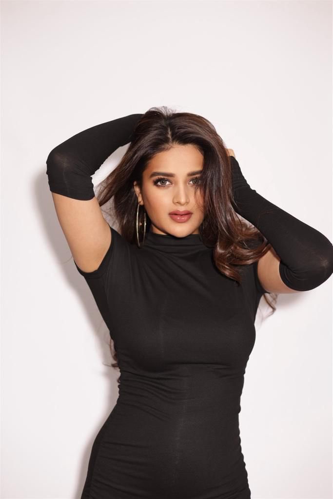 nidhhi